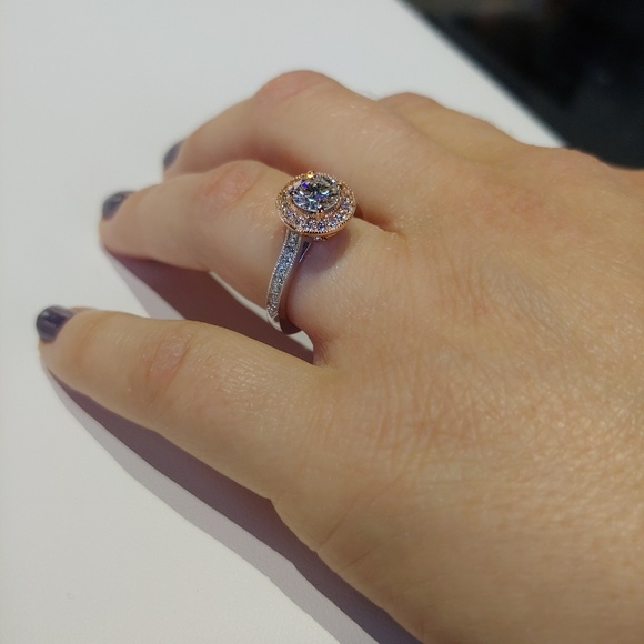 LADIES ENGAGEMENT🎀💍🎀 - Picture 5 of 8